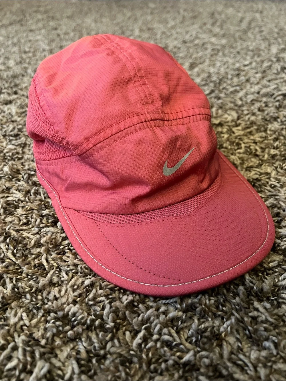 Vintage Y2K Pink Nike Daybreak “The Runners Company” 5-Panel Running Cap